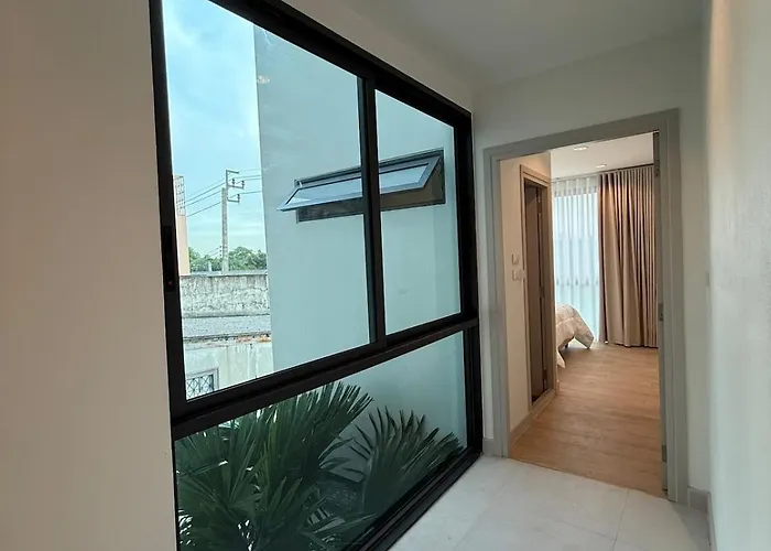 2 Bed & 2 Bath Suite, 4th Floor * Bangkok