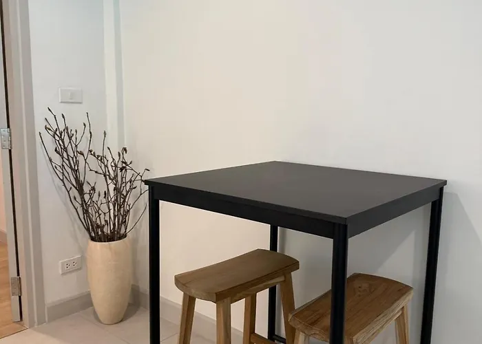 2 Bed & 2 Bath Suite, 4th Floor Bangkok