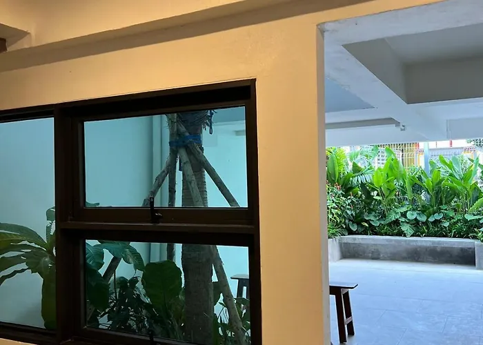 2 Bed & 2 Bath Suite, 4th Floor *